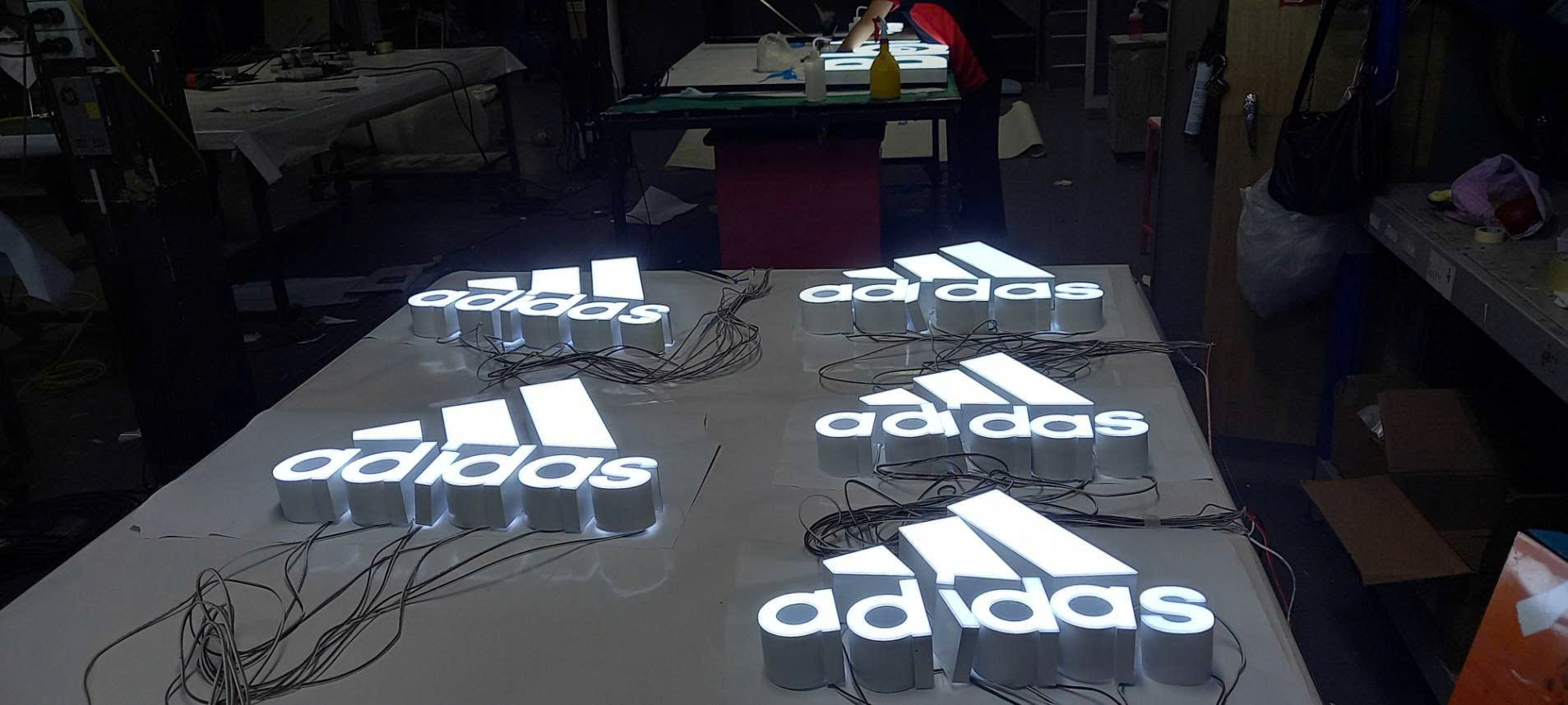 CHỮ NỔI ADIDAS, Z FLIP 5, NEW